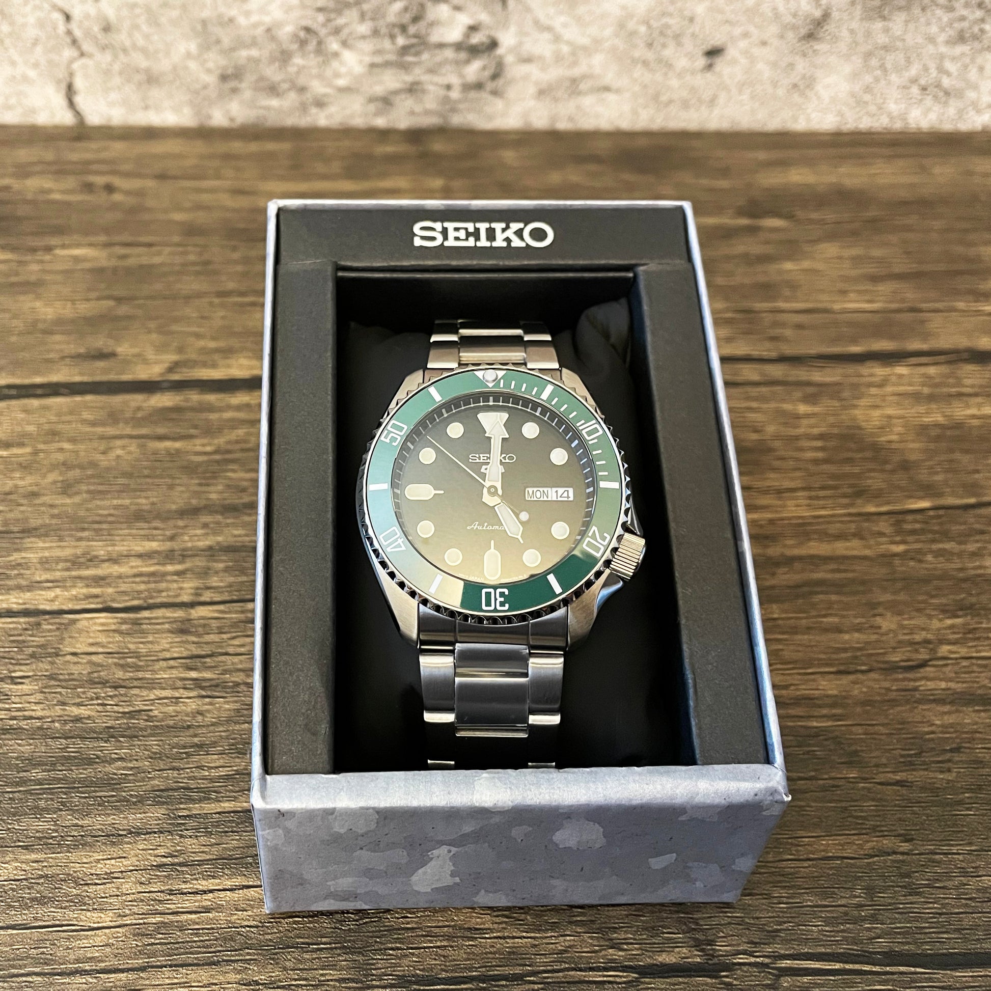 42mm Green Kermit Genuine Seiko 5 5KX Sport Mod Sub Style Diver w/ 4R36 Movement Seiko Mod Watch - Box