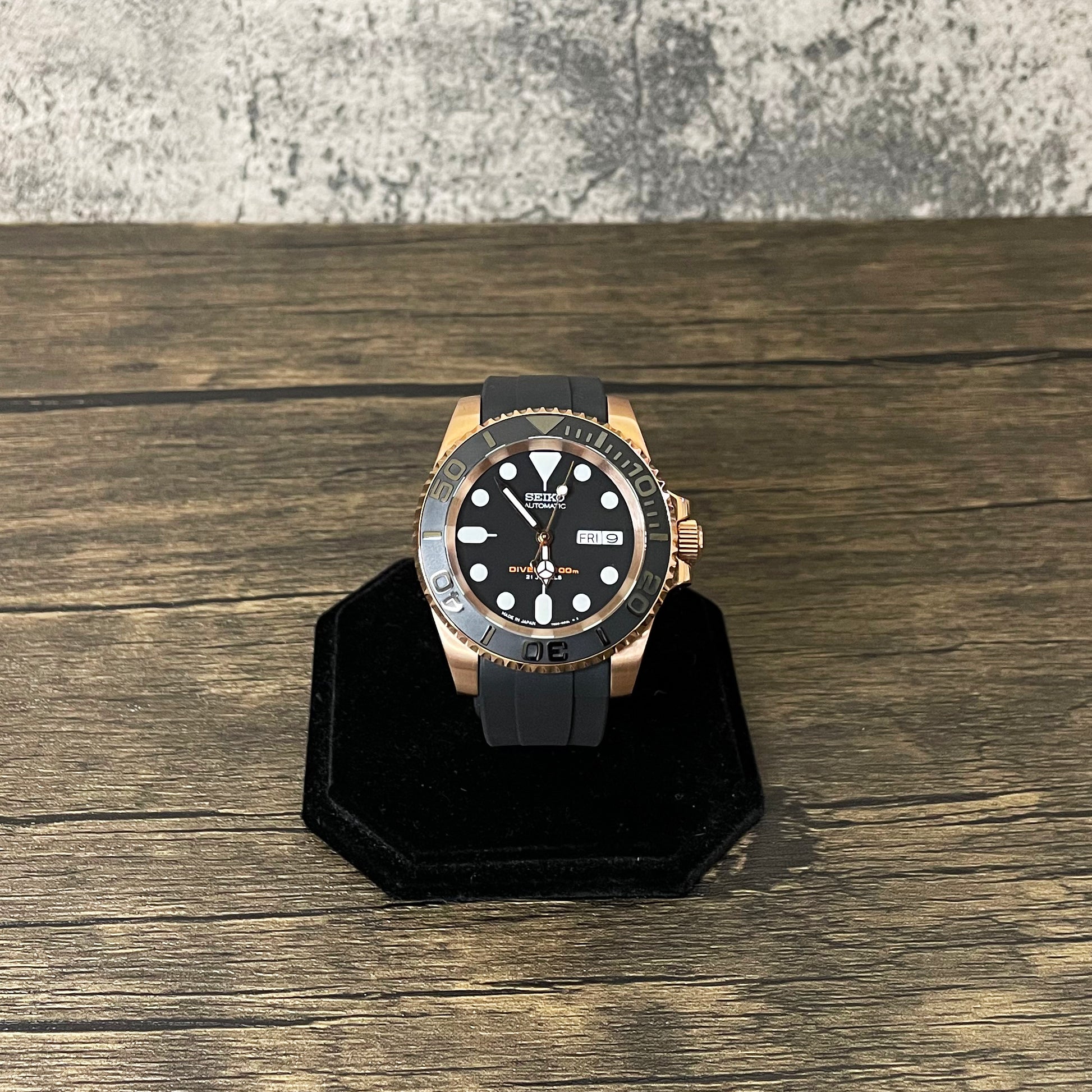 40mm Rose Gold Yacht Sub Style Diver Mod w/ OEM Dial Seiko NH36 Movement Mod Watch SKX - Front