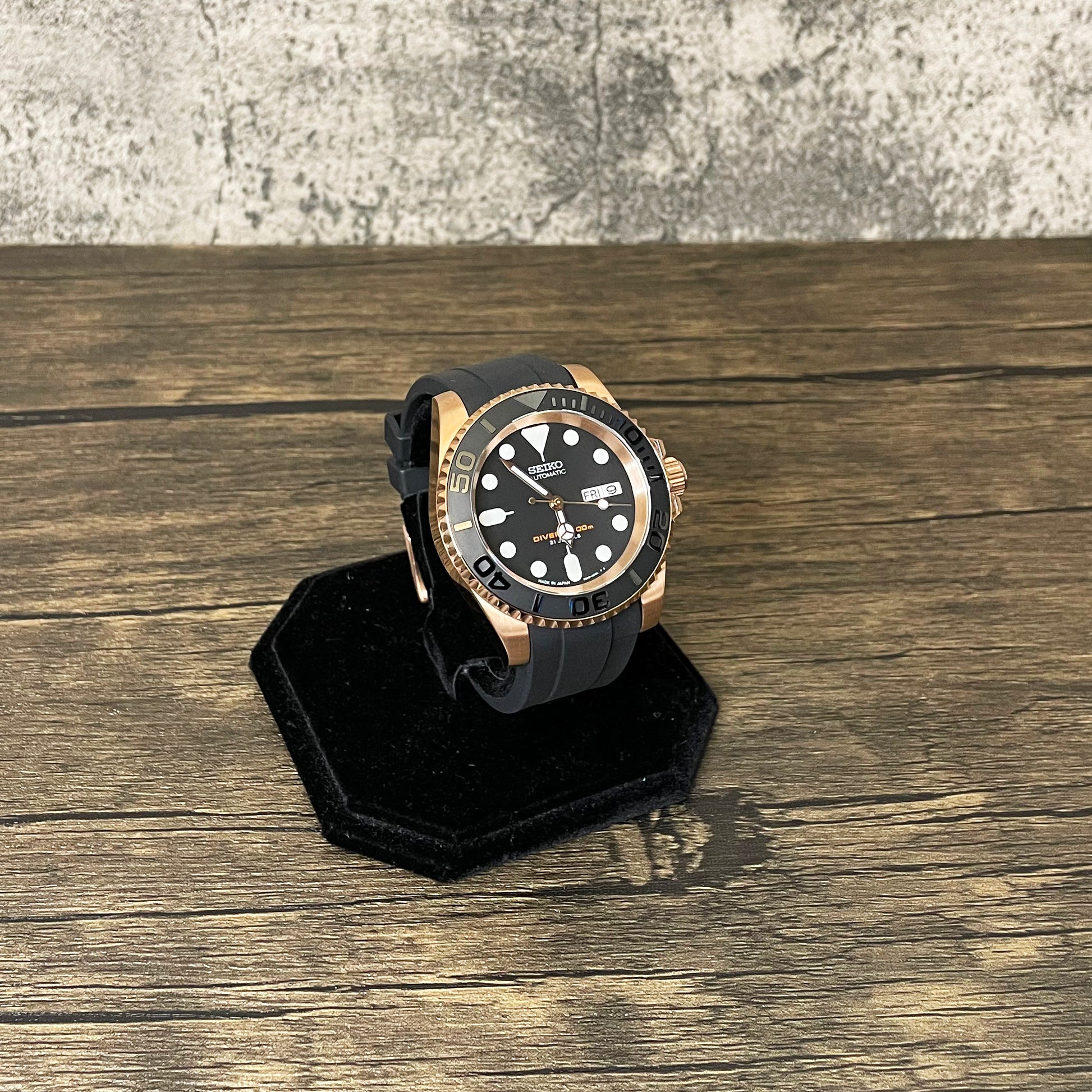 40mm Rose Gold Yacht Sub Style Diver Mod w/ OEM Dial Seiko NH36 Movement Mod Watch SKX - Right