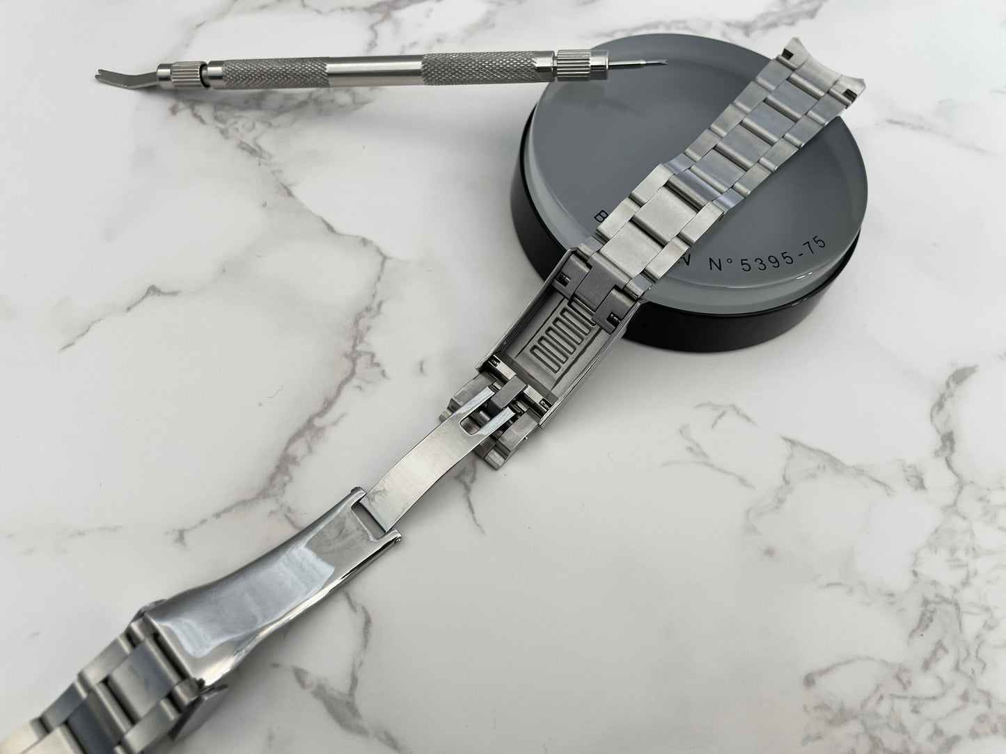 Replacement Brushed Oyster Bracelet w/ Sliding Glide Lock Clasp for 40mm Sub Mod in 904L Stainless Steel