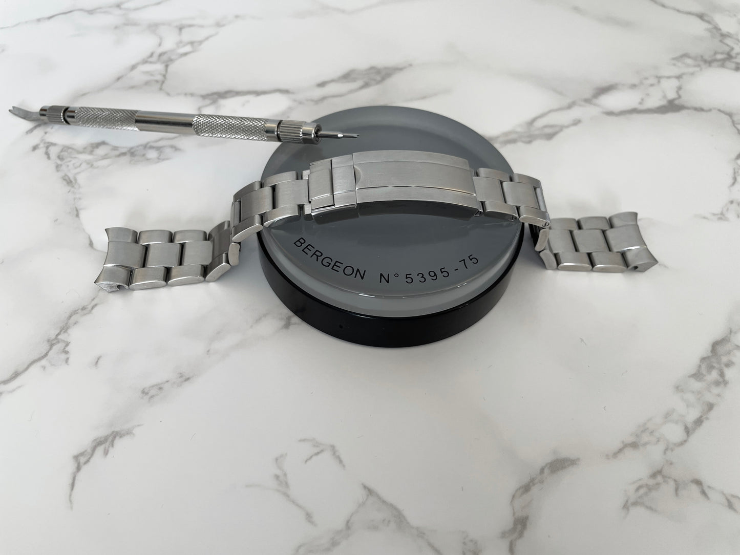 Replacement Brushed Oyster Bracelet w/ Sliding Glide Lock Clasp for 40mm Sub Mod in 904L Stainless Steel