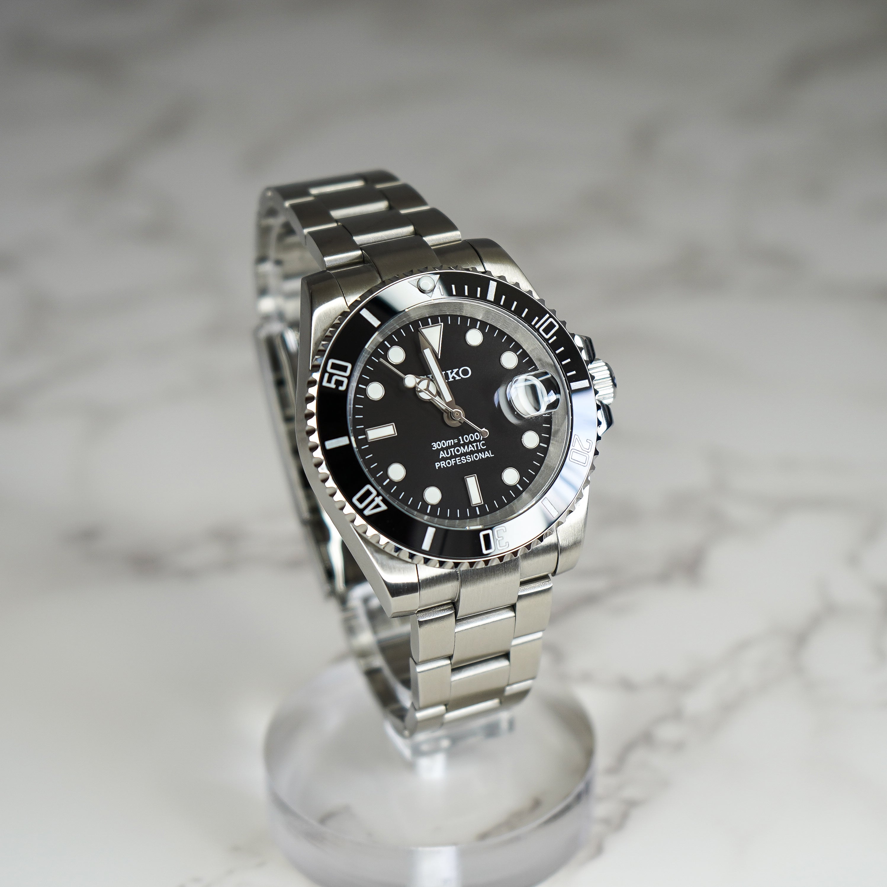 40mm Signature Black Dial Sub Style Diver w/ Custom Seiko NH35 Movemen –  Aventura Watch Mods