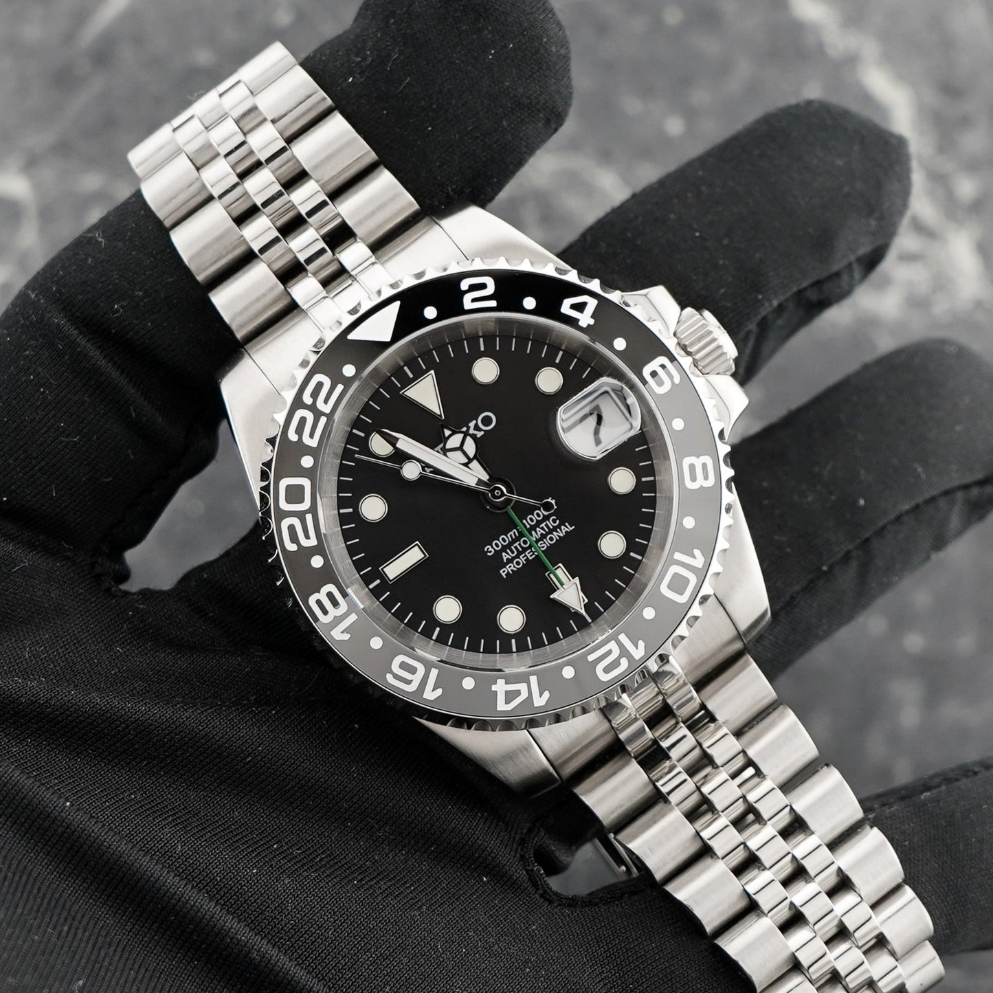 40mm Bruce Wayne GMT Black Dial Sub Style Diver Custom w/ Seiko NH34 GMT Movement Mod Watch SKX