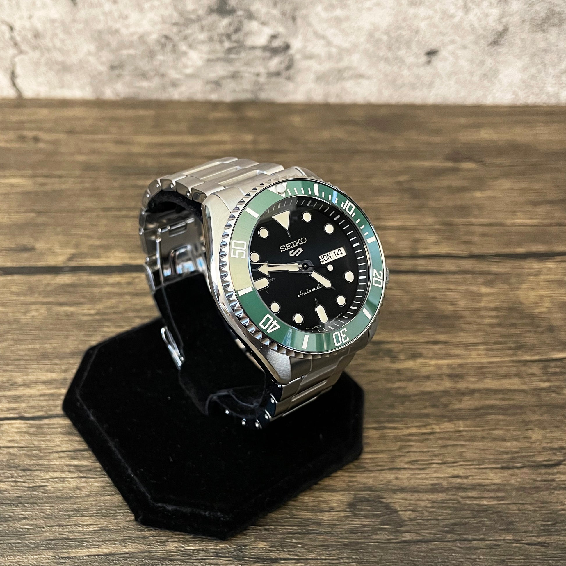 42mm Green Kermit Genuine Seiko 5 5KX Sport Mod Sub Style Diver w/ 4R36 Movement Seiko Mod Watch - Right